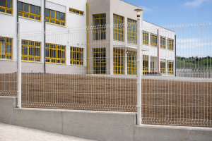 Clôture Nylofor 3D Essential "Naterial" Blanc RAL 9010 1,70m avec Portillons sur Platines