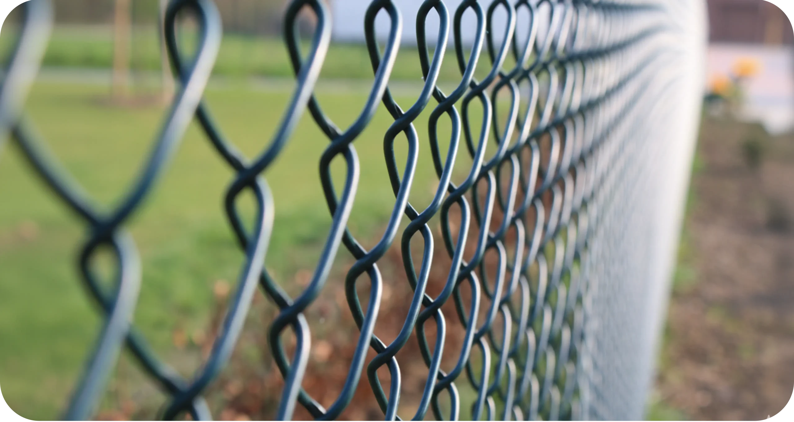 clôture résidentielle vs industrielle